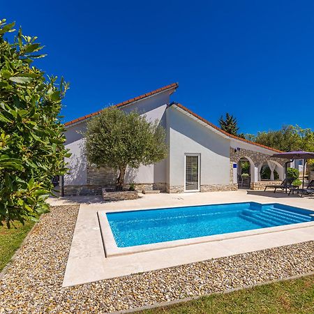 Holiday House Kai With Private Pool Pinezići 외부 사진