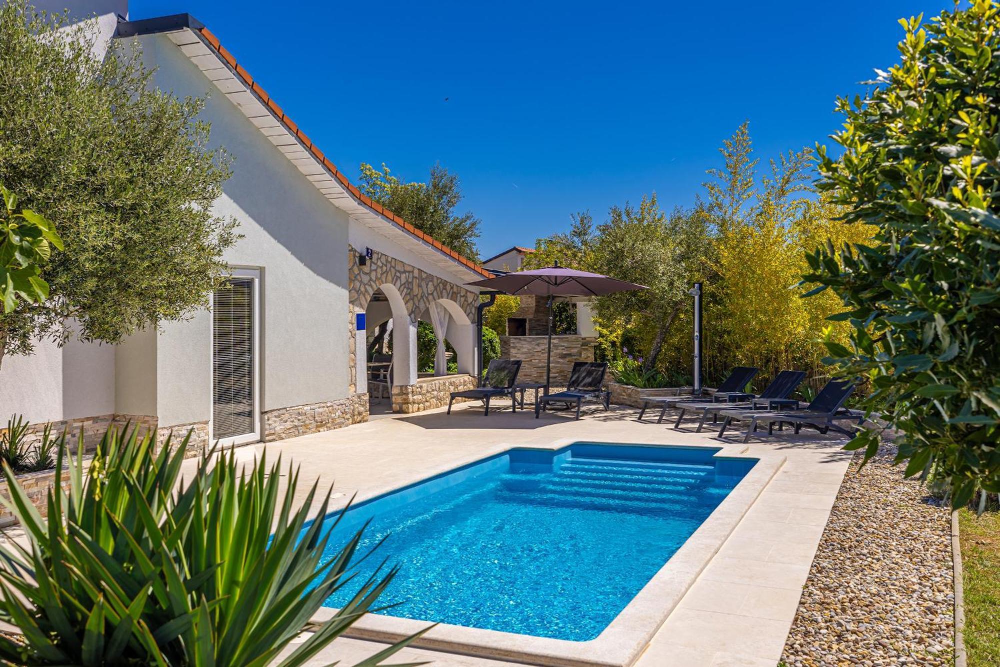 Holiday House Kai With Private Pool Pinezići 외부 사진